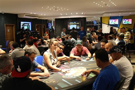 3 Mundo De Poker Em Curitiba