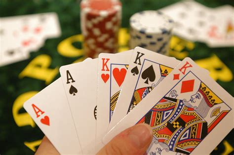 Apprendre Um Bien Jouer Au Poker En Ligne