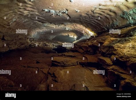 Cascading Cave Brabet