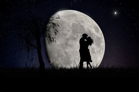 Full Moon Romance Parimatch