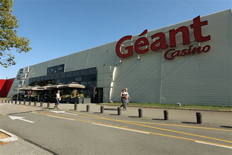 Geant Casino Besancon 14 Juillet