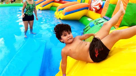 Jogo Beira Da Piscina