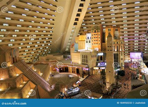 Luxor Casino Dentro