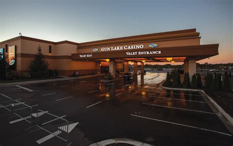 Play Gun Lake Casino